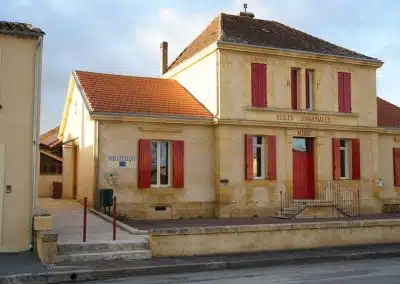 Bibliotheque de Saint Pierre d'Eyraud
